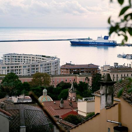 Casa "Positano" Da Ely - Salerno Centro Con Self Check-In Apartment Bagian luar foto