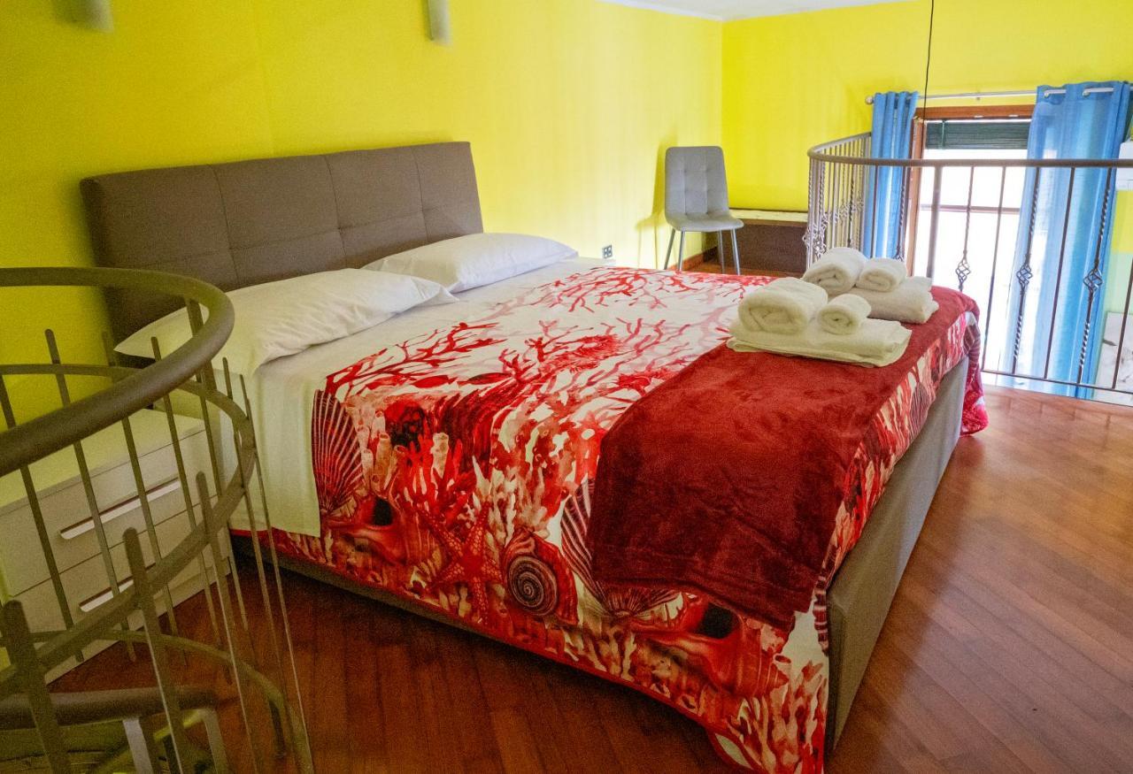 Casa "Positano" Da Ely - Salerno Centro Con Self Check-In Apartment Bagian luar foto