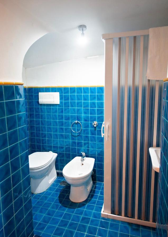 Casa "Positano" Da Ely - Salerno Centro Con Self Check-In Apartment Bagian luar foto