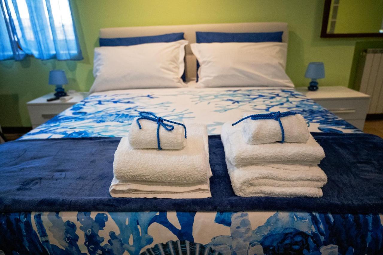 Casa "Positano" Da Ely - Salerno Centro Con Self Check-In Apartment Bagian luar foto