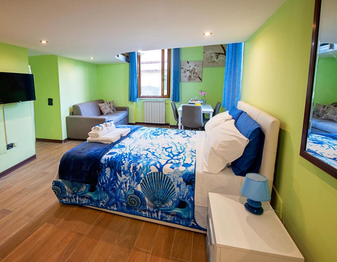 Casa "Positano" Da Ely - Salerno Centro Con Self Check-In Apartment Bagian luar foto