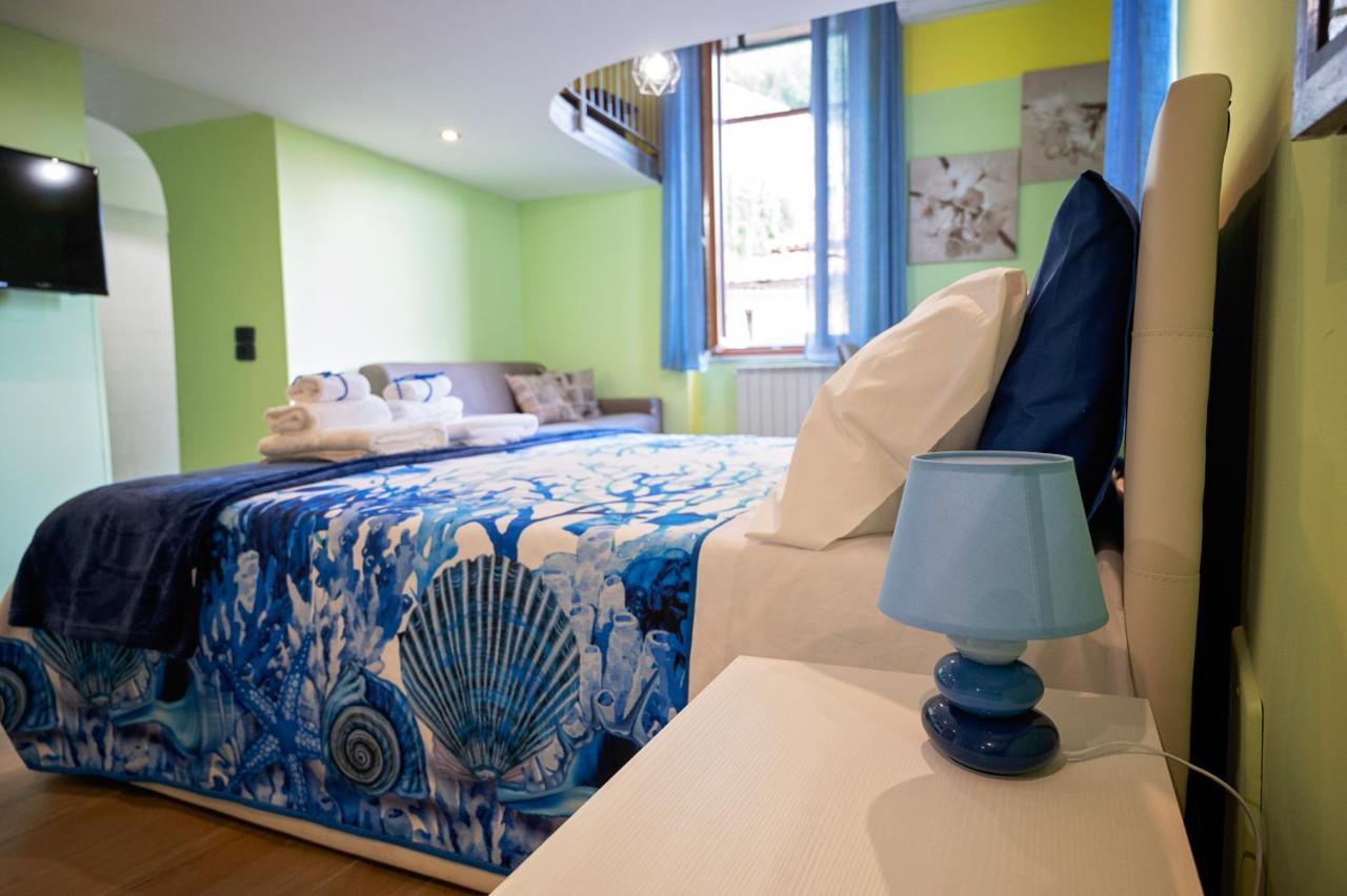 Casa "Positano" Da Ely - Salerno Centro Con Self Check-In Apartment Bagian luar foto