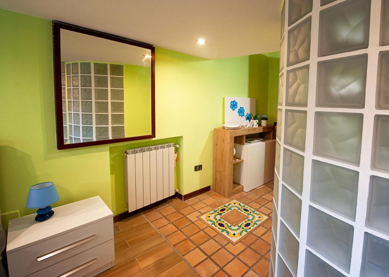 Casa "Positano" Da Ely - Salerno Centro Con Self Check-In Apartment Bagian luar foto